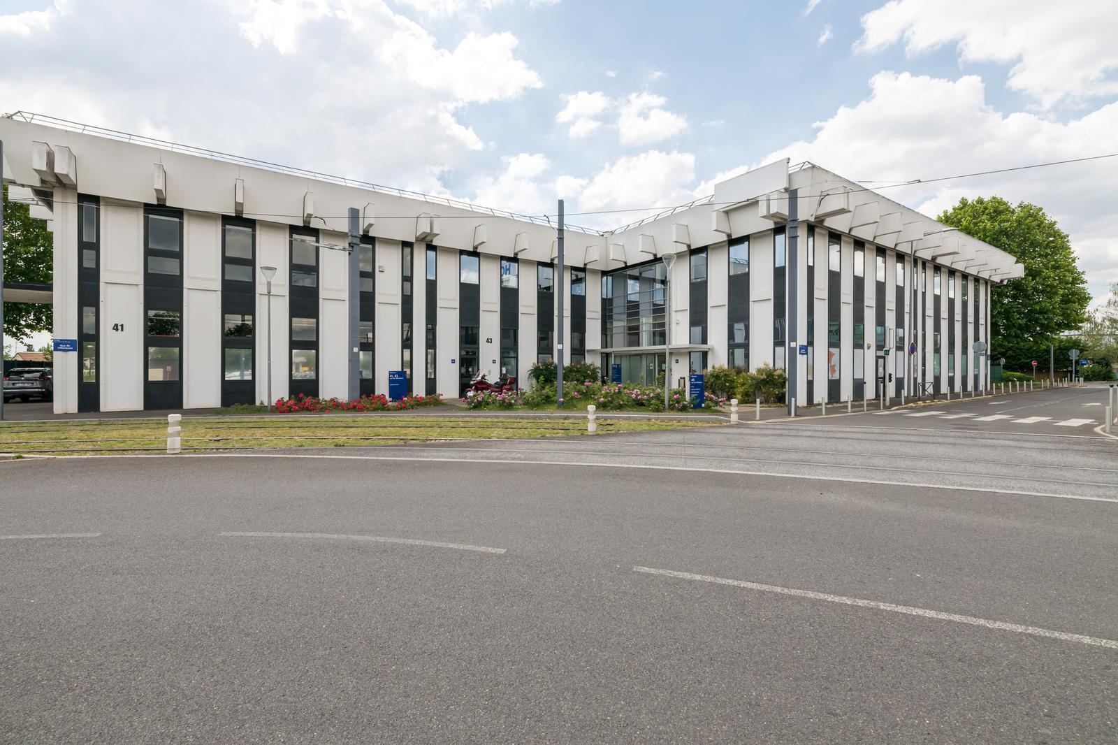 41-45 Rue De Villeneuve, Rungis for lease Primary Photo- Image 1 of 11