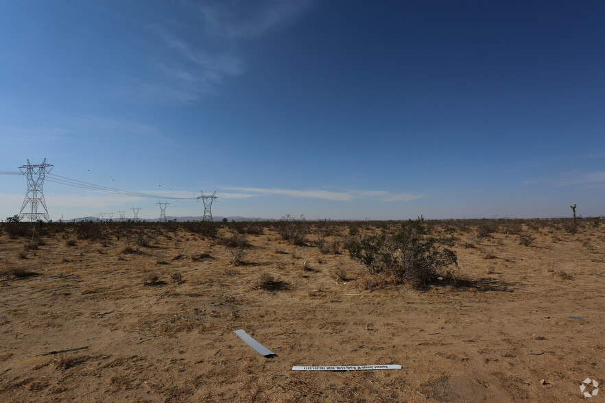 Rancho Rd, Adelanto, CA for lease - Primary Photo - Image 1 of 2