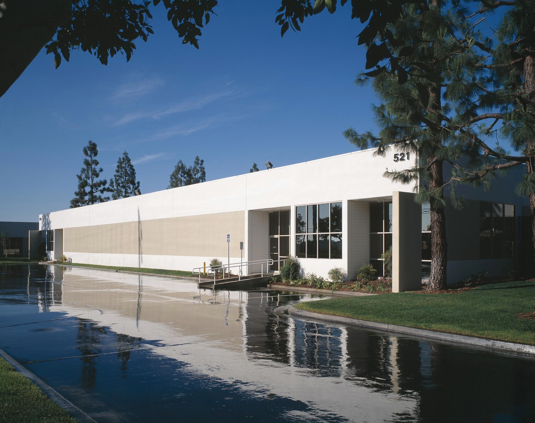 521-529 S State College Blvd, Fullerton, CA for lease Interior Photo- Image 1 of 1