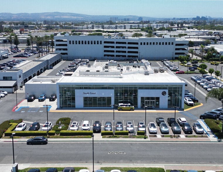 Audi & VW Dealership Portfolio Santa Ana portfolio of 2 properties for sale on LoopNet.com - Building Photo - Image 3 of 7