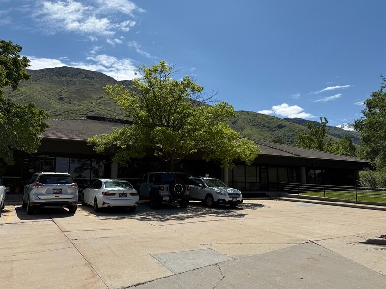 7910-7938 S 3500 E, Salt Lake City, UT for lease - Building Photo - Image 2 of 9