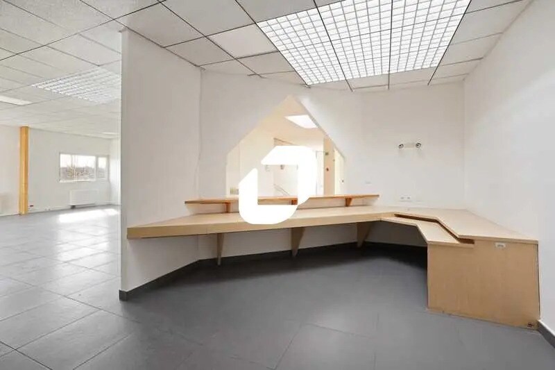 9-11 Rue De L'Orme Saint-Germain, Champlan for lease - Interior Photo - Image 3 of 13