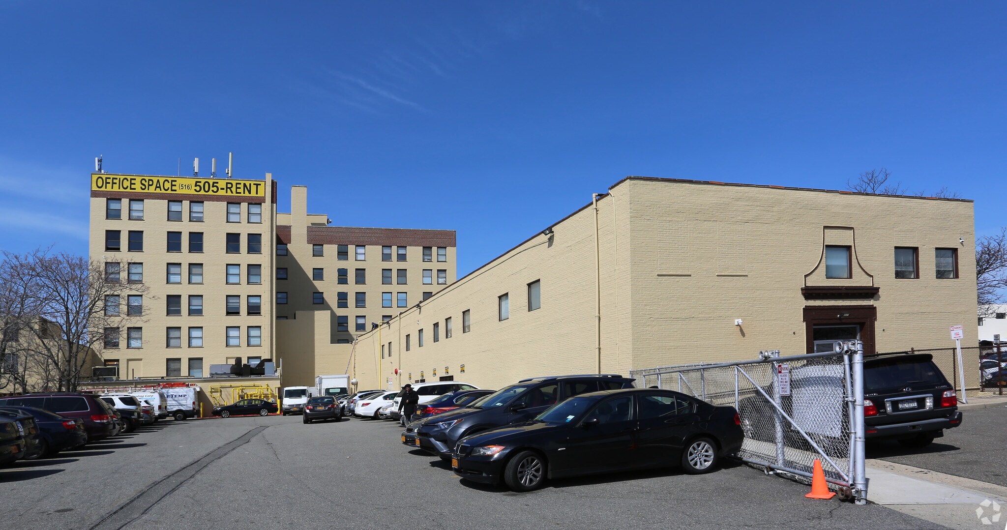 250 Fulton Ave, Hempstead, NY 11550 The Executive Bldg