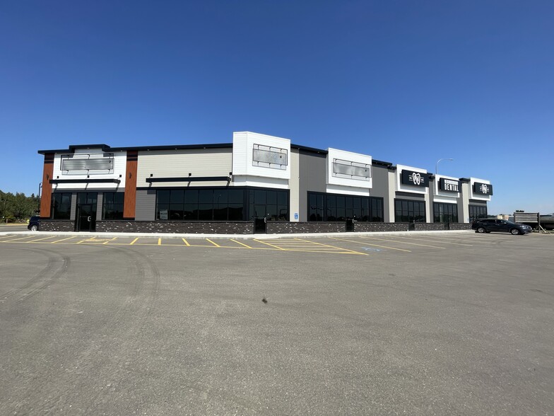 4487 Broadway Ave, Blackfalds, AB for lease - Building Photo - Image 2 of 3