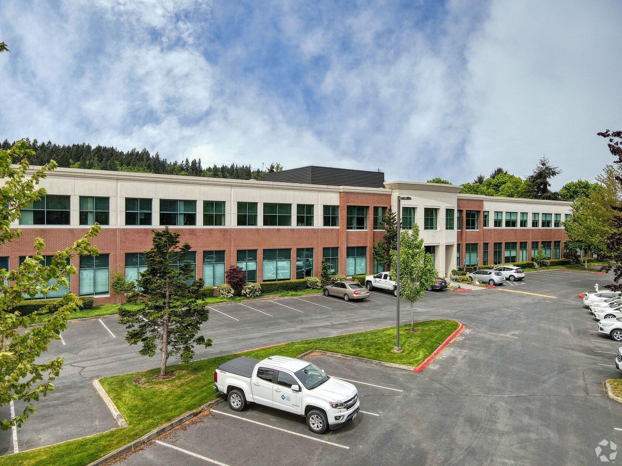20000 North Creek Pky, Bothell, WA for lease Primary Photo- Image 1 of 5