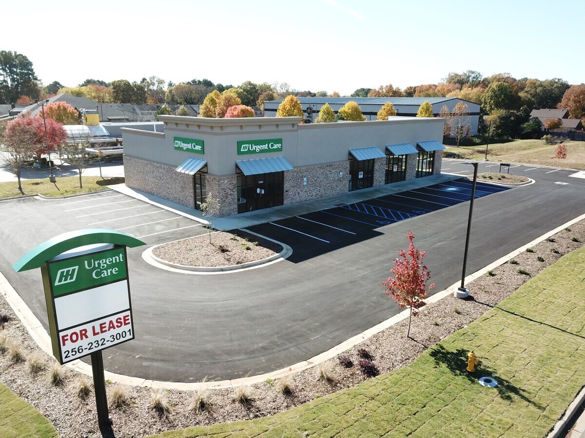 7216 Bailey Cove Rd SE, Huntsville, AL 35802