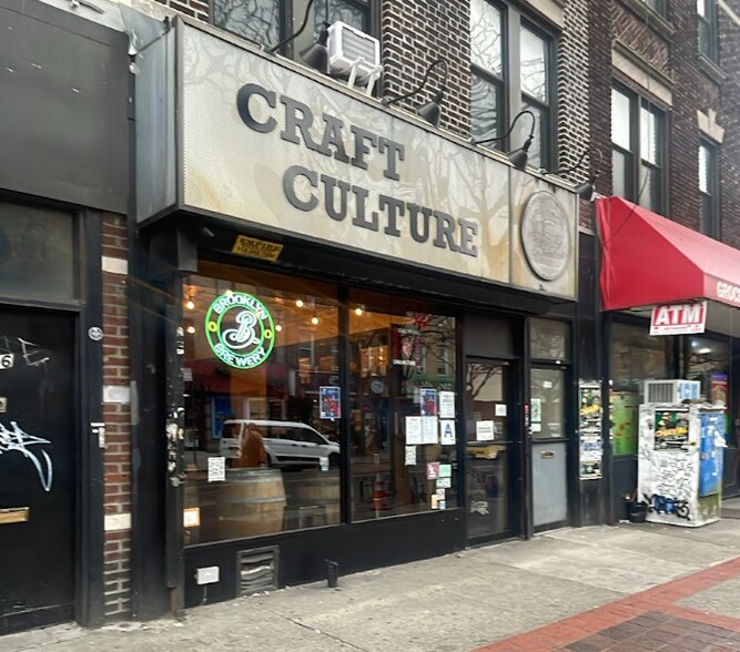 5904 Myrtle Ave, Ridgewood, NY for sale - Primary Photo - Image 1 of 1