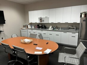 482 Glenbrook Rd, Stamford, CT for lease Building Photo- Image 2 of 2