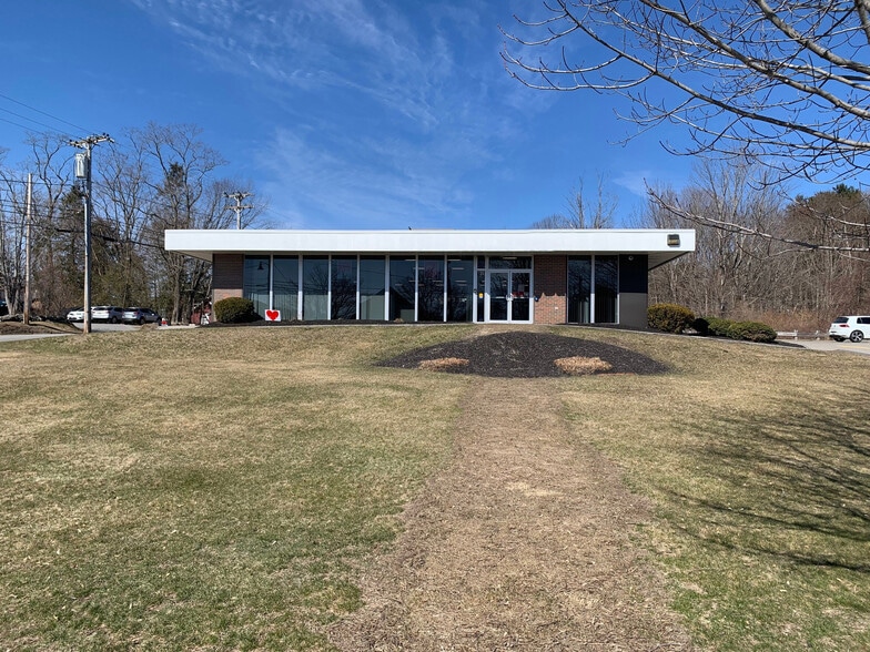 135 Main St, Freeport, ME for lease - Building Photo - Image 1 of 8