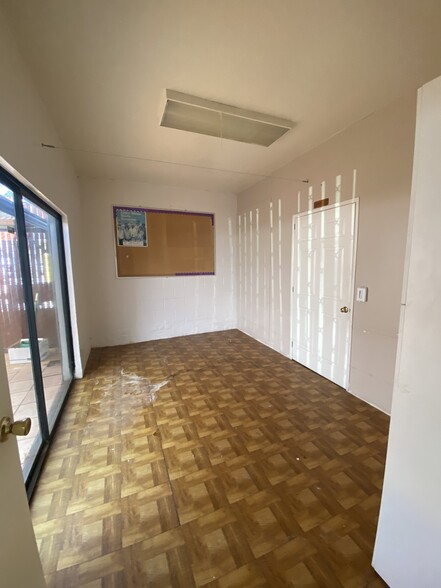 1510 N Kenmore Ave, Los Angeles, CA for lease - Building Photo - Image 3 of 7