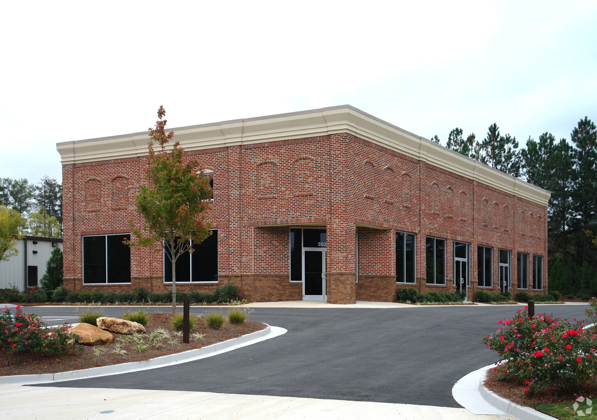 5030 Old Ellis Pt, Roswell, GA 30076