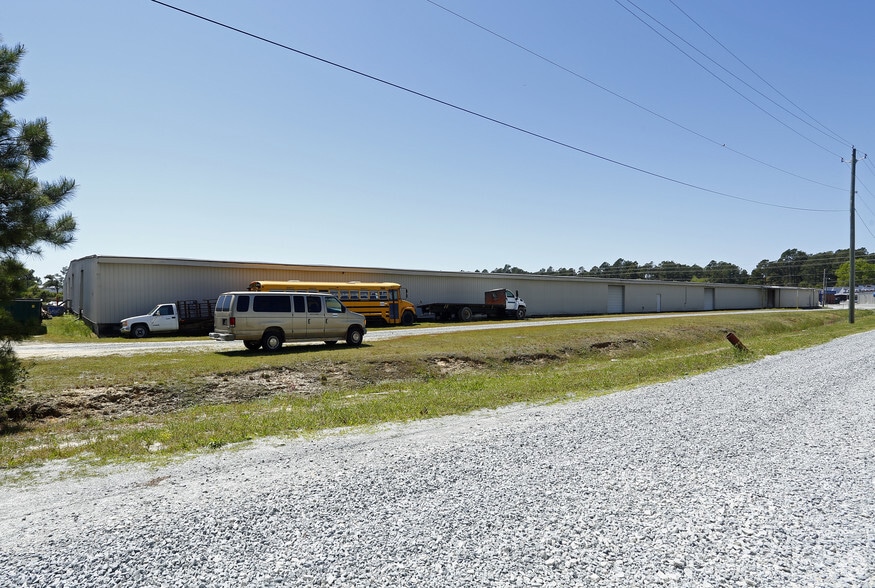 1305 Brightleaf Blvd, Smithfield, NC for lease - Building Photo - Image 3 of 4