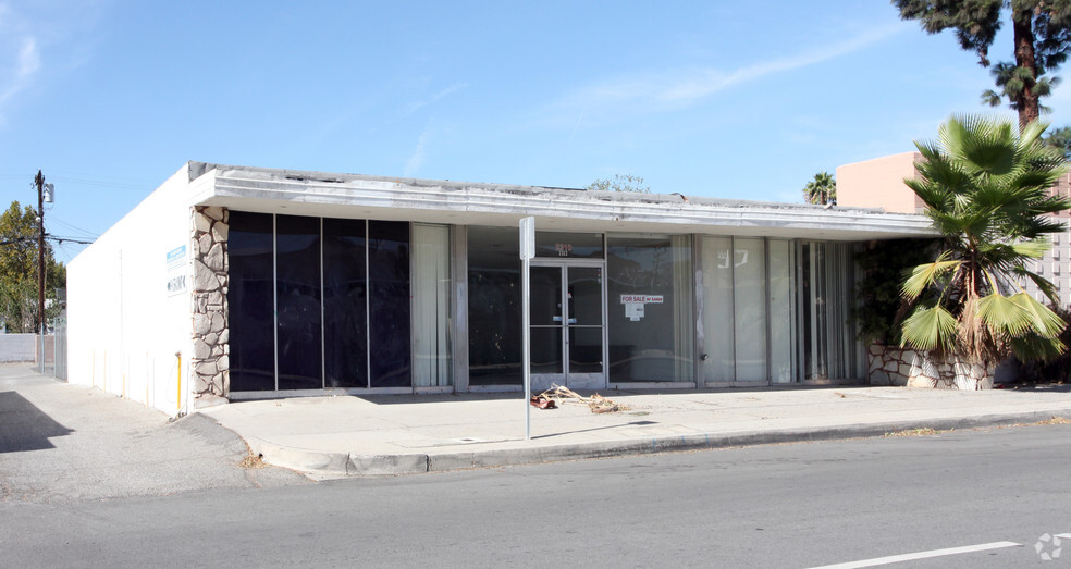 2310-2314 N Sierra Way, San Bernardino, CA for lease - Primary Photo - Image 1 of 7