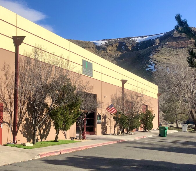 7930 Sugar Pine Ct, Reno, NV for lease - Building Photo - Image 1 of 7