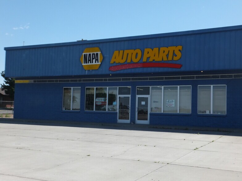 14380 Airbase Rd, Mountain Home, ID for sale - Primary Photo - Image 1 of 14