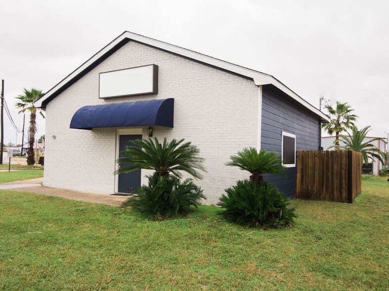 1227 S College Ave, Bryan, TX for sale - Other - Image 1 of 1
