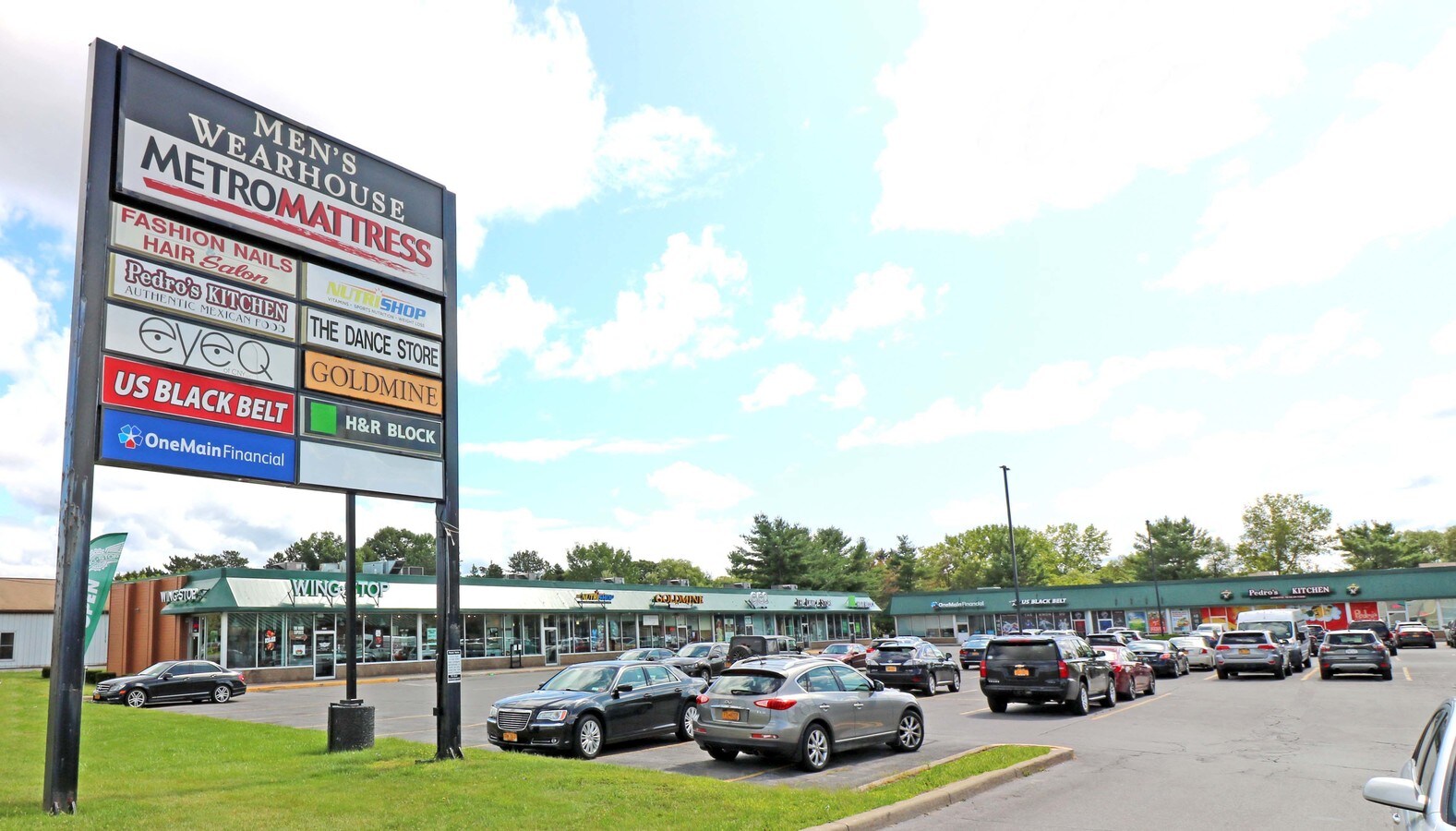 46404666 Commercial Dr, New Hartford, NY 13413