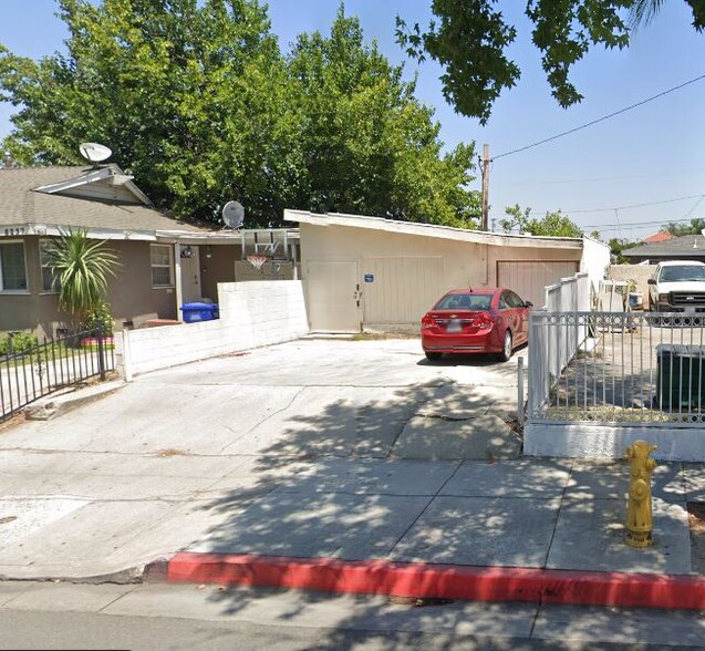 8241 Rosecrans Avenue, Paramount, CA for sale - Primary Photo - Image 1 of 1