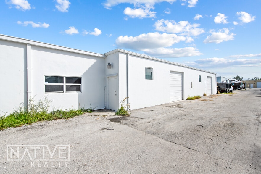 1160 NE 24th Ct, Wilton Manors, FL for lease - Building Photo - Image 3 of 11