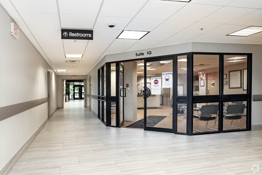 5100 W Taft Rd, Liverpool, NY for lease - Interior Photo - Image 2 of 15