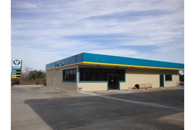 16449 Hwy 124, Fannett, TX for sale - Building Photo - Image 2 of 17