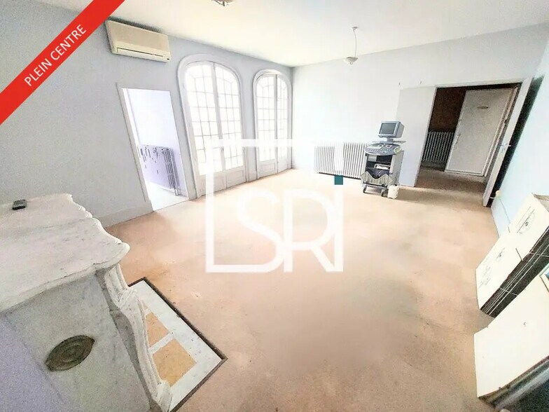 Office in Clermont-Ferrand for sale - Interior Photo - Image 3 of 12