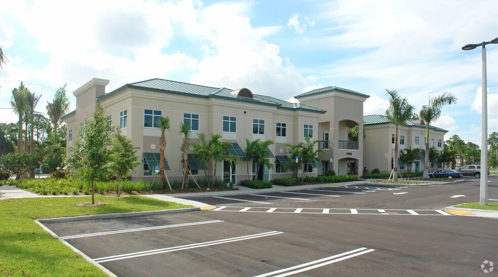 11700 Okeechobee Blvd, Royal Palm Beach, FL for lease - Building Photo - Image 1 of 6