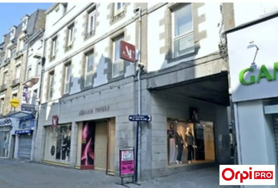 Office in Saint-Brieuc for lease Building Photo- Image 1 of 5