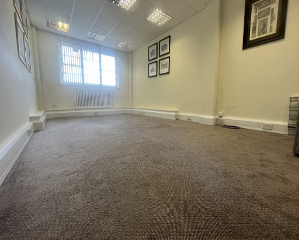 Stourport Rd, Kidderminster for lease Interior Photo- Image 1 of 2