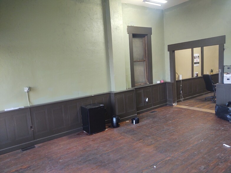 310-312 Main St, Toledo, OH for lease - Interior Photo - Image 2 of 9