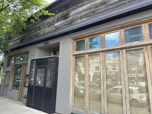 2472 Yonge St, Toronto, ON for lease Building Photo- Image 1 of 6