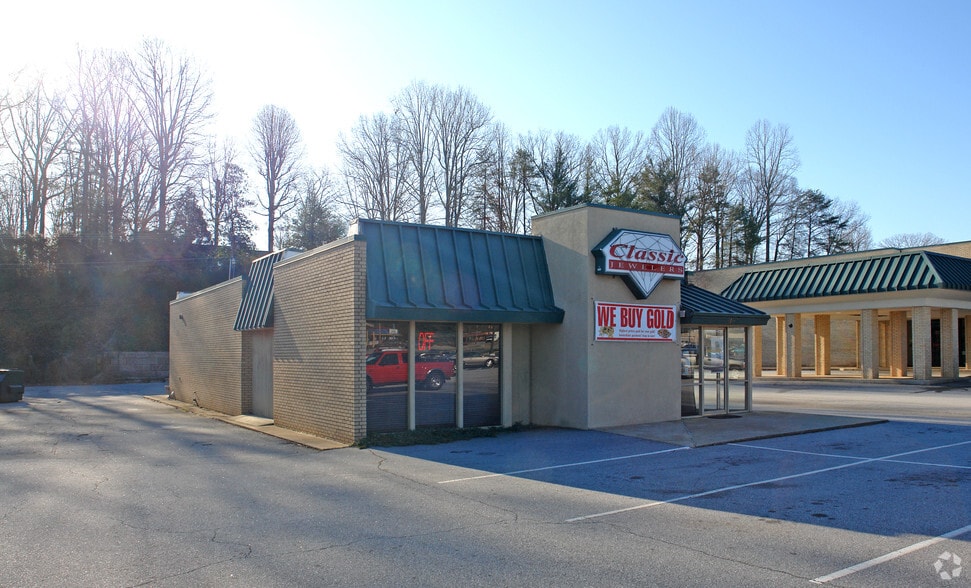 6043 Calhoun Memorial Hwy, Easley, SC for sale - Primary Photo - Image 1 of 4