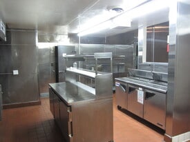 1282 Newbury, Thousand Oaks CA - Commercial Kitchen