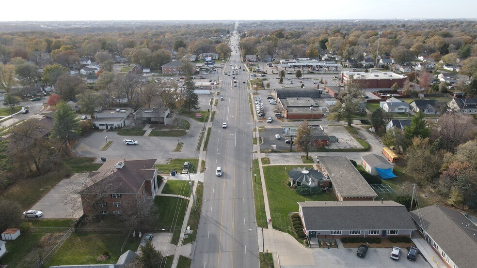 5615 Hickman Rd, Des Moines, IA 50310 Office for Sale