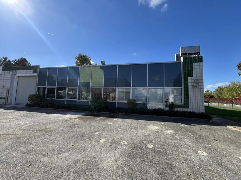 Flex in Villebon-sur-Yvette for lease - Building Photo - Image 1 of 9