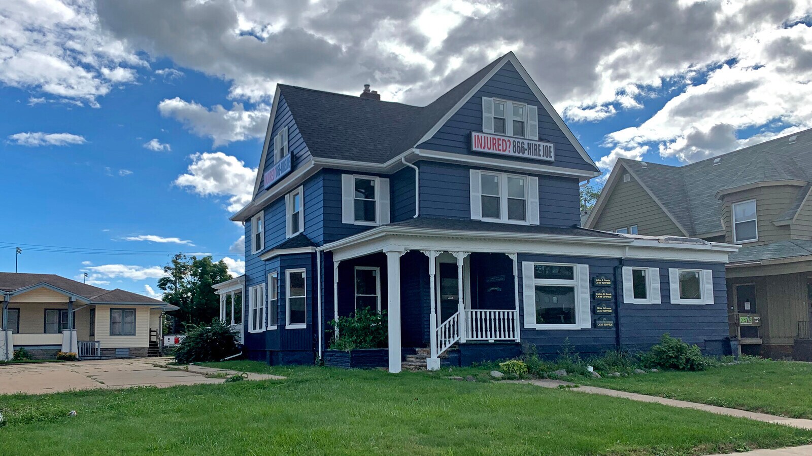 105 Cass Ave, Mount Clemens, MI 48043