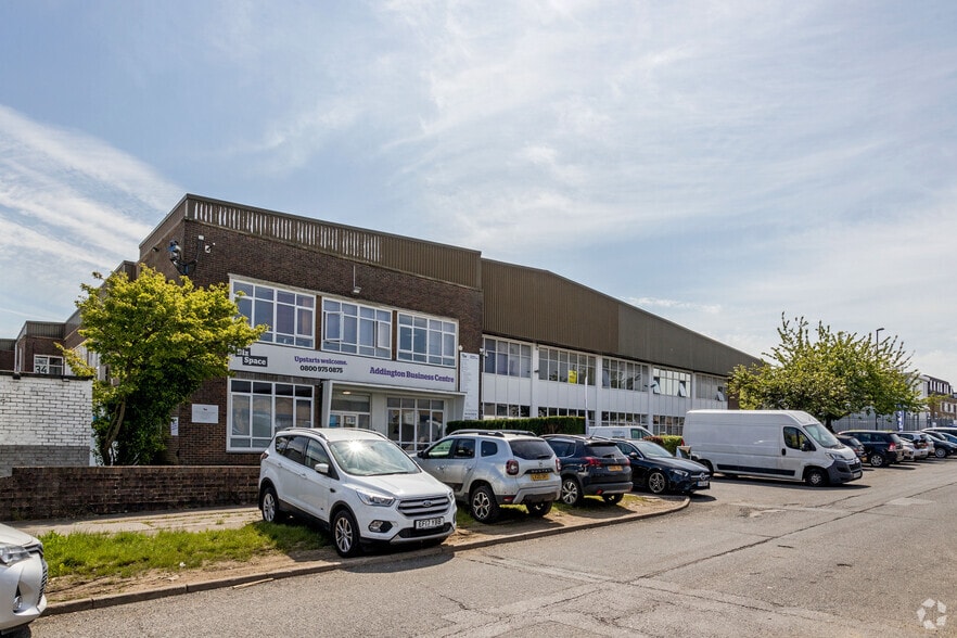 Vulcan Way, Croydon for lease - Primary Photo - Image 1 of 40
