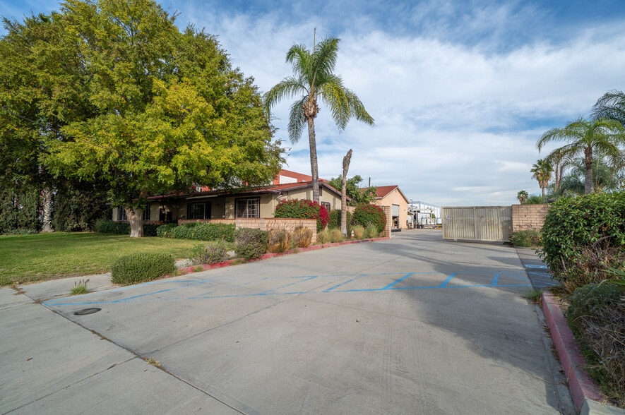 2023 S Bon View Ave, Ontario, CA for sale - Building Photo - Image 2 of 47