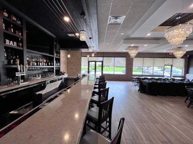 5650-5682 Arlington Dr E | Hanover Park, IL 60133