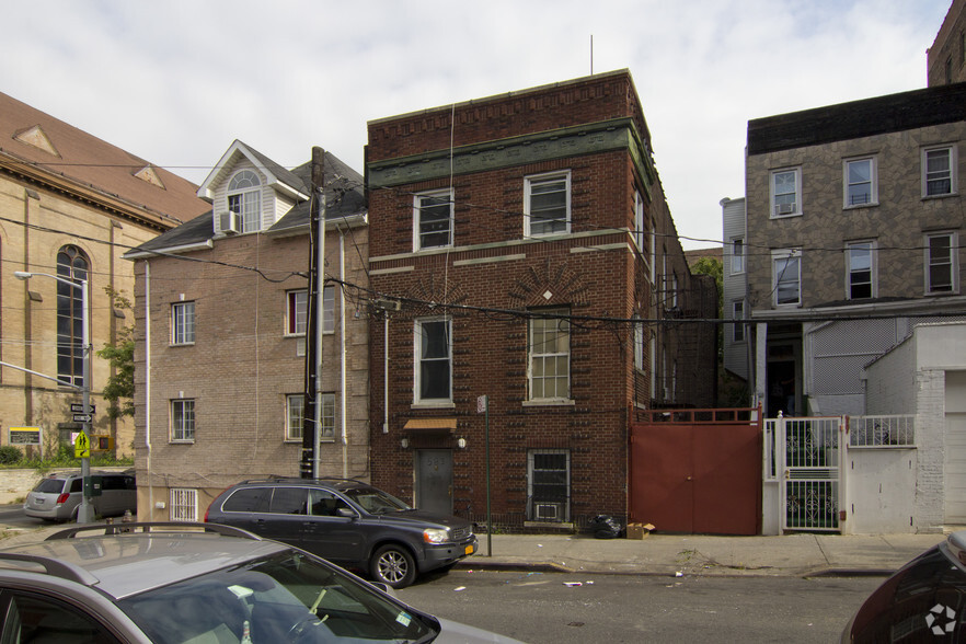 583 E 167th St, Bronx, NY 10456 | LoopNet