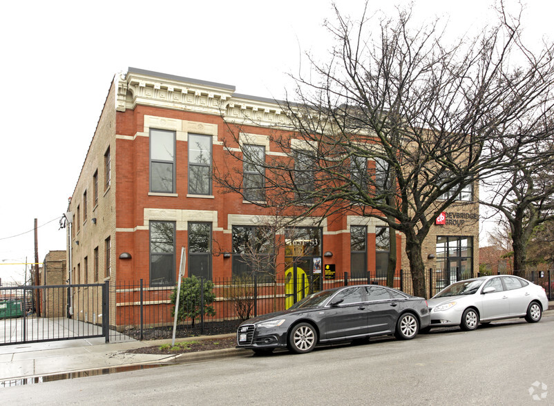 1659 W Hubbard St, Chicago, IL for lease - Building Photo - Image 3 of 33