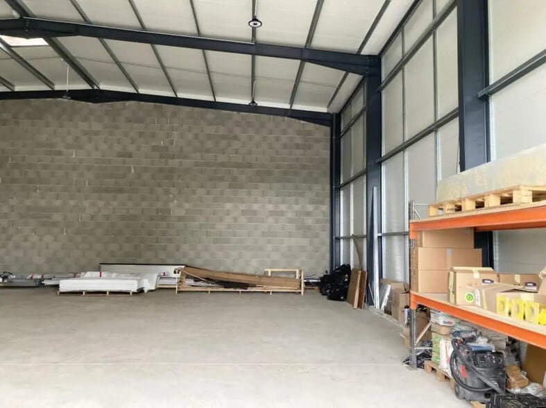 Office in Meung-sur-Loire for lease - Interior Photo - Image 2 of 9