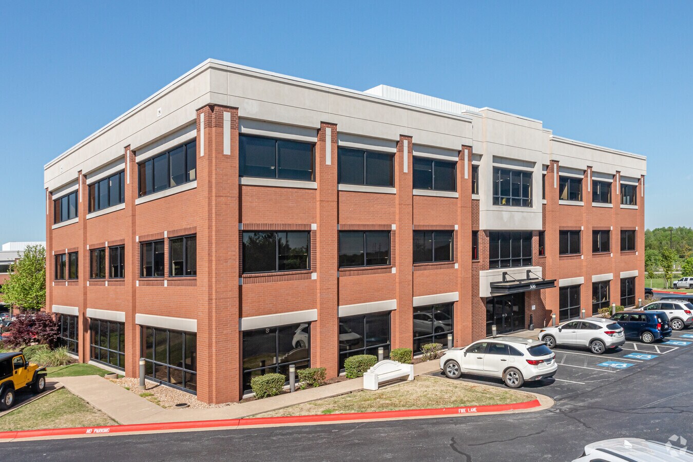 506 Enterprise Dr, Lowell, AR 72745