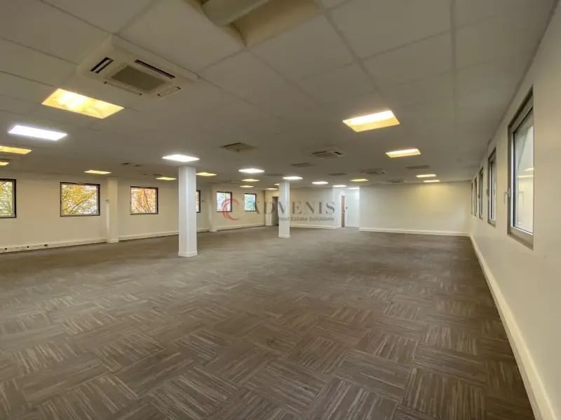 Office in Boulogne-Billancourt for lease Building Photo- Image 1 of 10