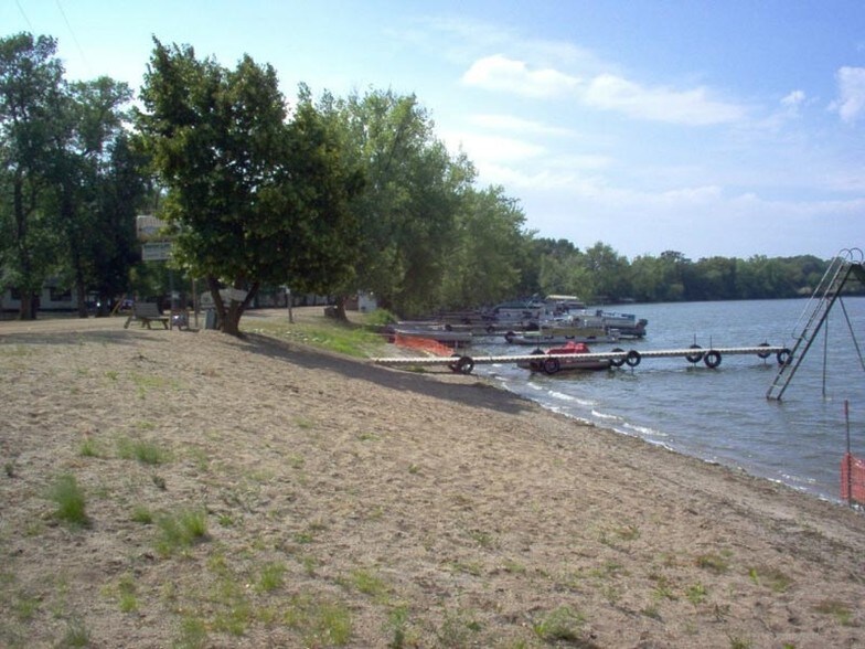 3189 SE Smith Lake Rd, Osakis, MN 56360