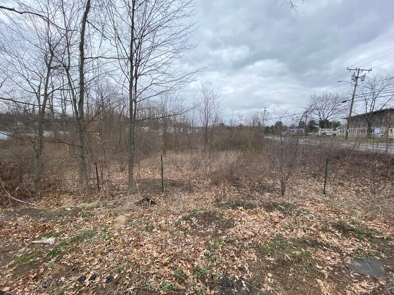 156 Brickyard Rd, Farmington, CT 06032