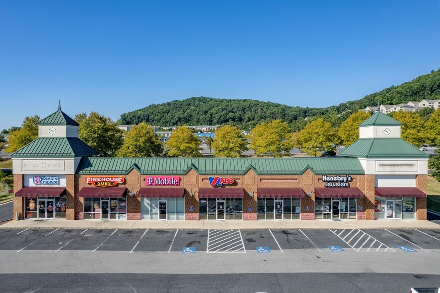 1028 Richmond Ave, Staunton, VA for lease - Building Photo - Image 1 of 26