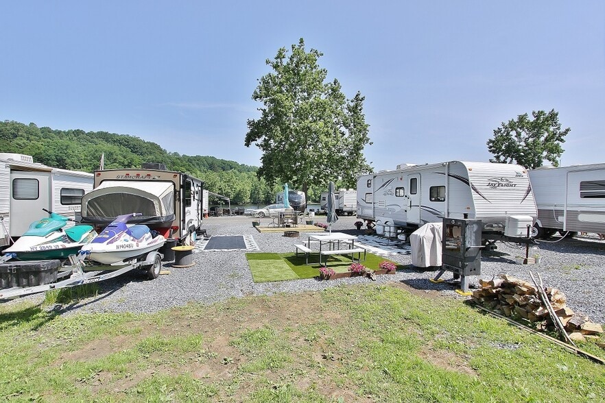 160 First St, Connelly, NY for sale - Building Photo - Image 1 of 1