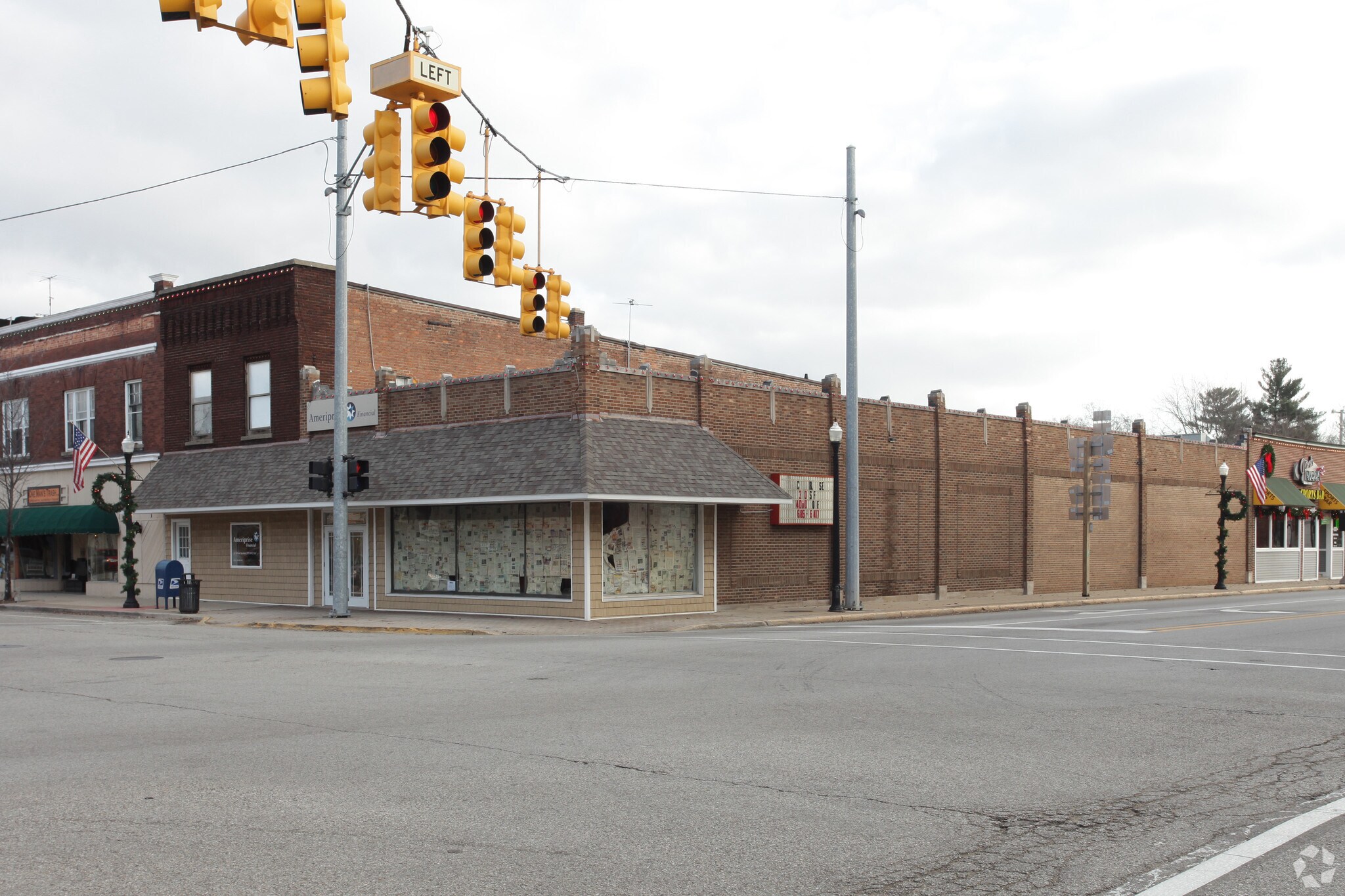 102-108 N Main St, Plainwell, MI for sale Building Photo- Image 1 of 1