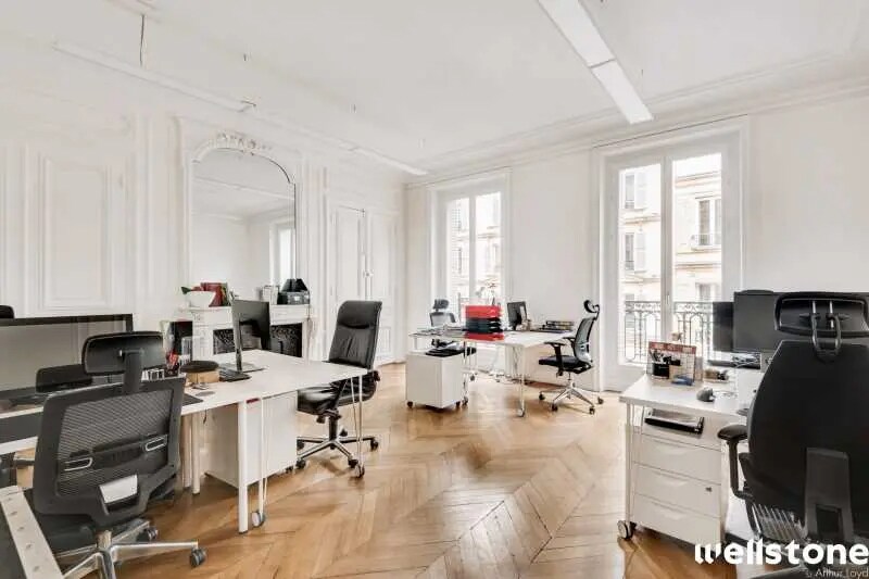 20 Rue De Saint-Pétersbourg, Paris for lease Interior Photo- Image 1 of 7